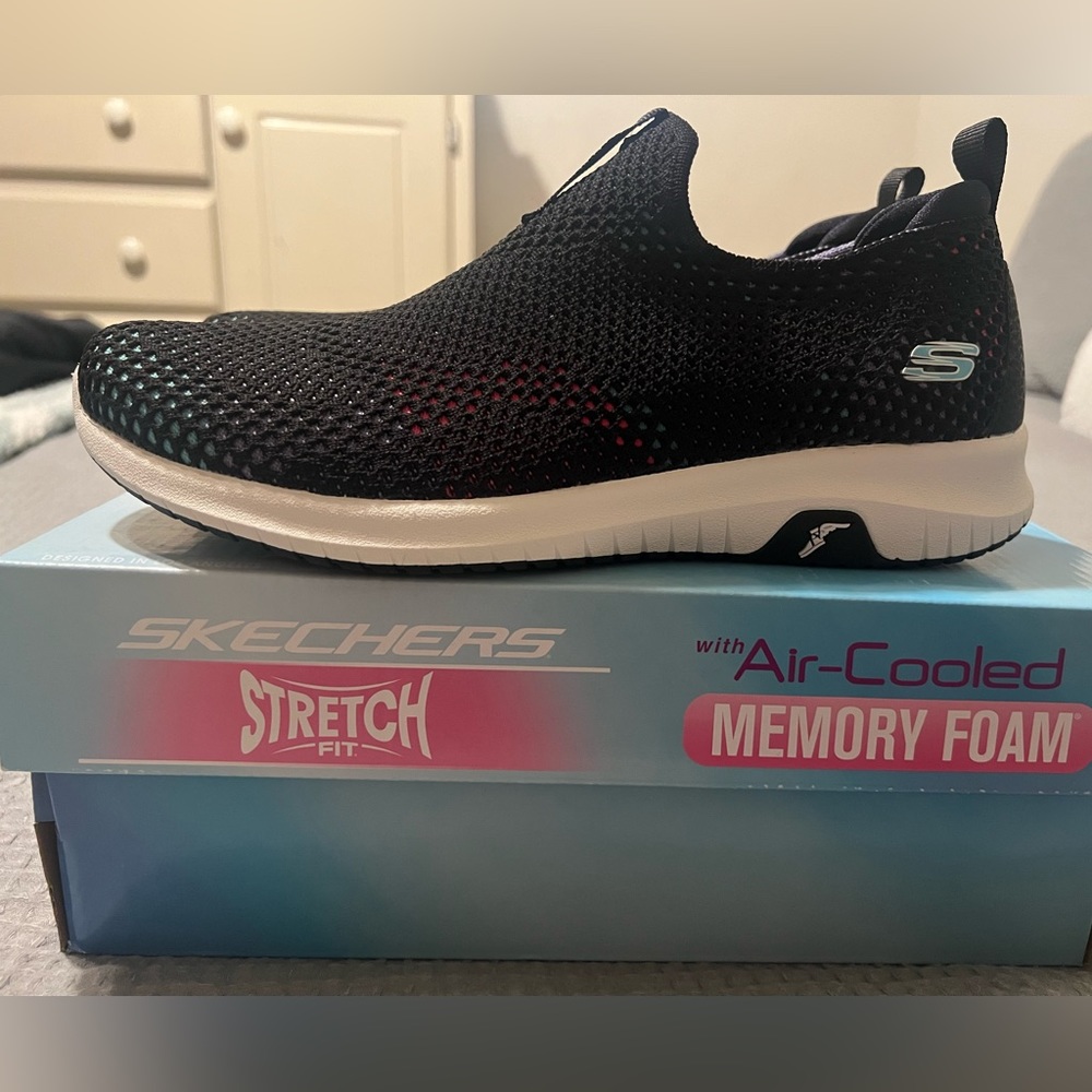 Womens skechers memory foam ultra flex